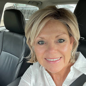 Meet your Posher, Kay